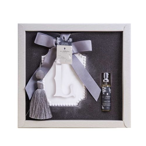 Gesso Monograma M.Victoria L Canela com Patchouli 1048