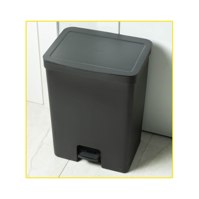 lixeira-ou-de-pedal-trium-30l-preta-lx4300ptf-119773-119773