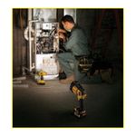 lanterna-dewalt-led-spotlight-20v-max-s-bat-carreg-dcl043-120538-120538