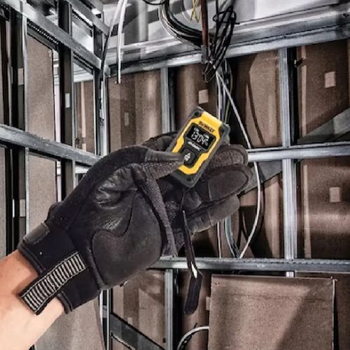 Trena Dewalt a Laser 16 Metros com Bateria Recarregável — Ref. DW055PL